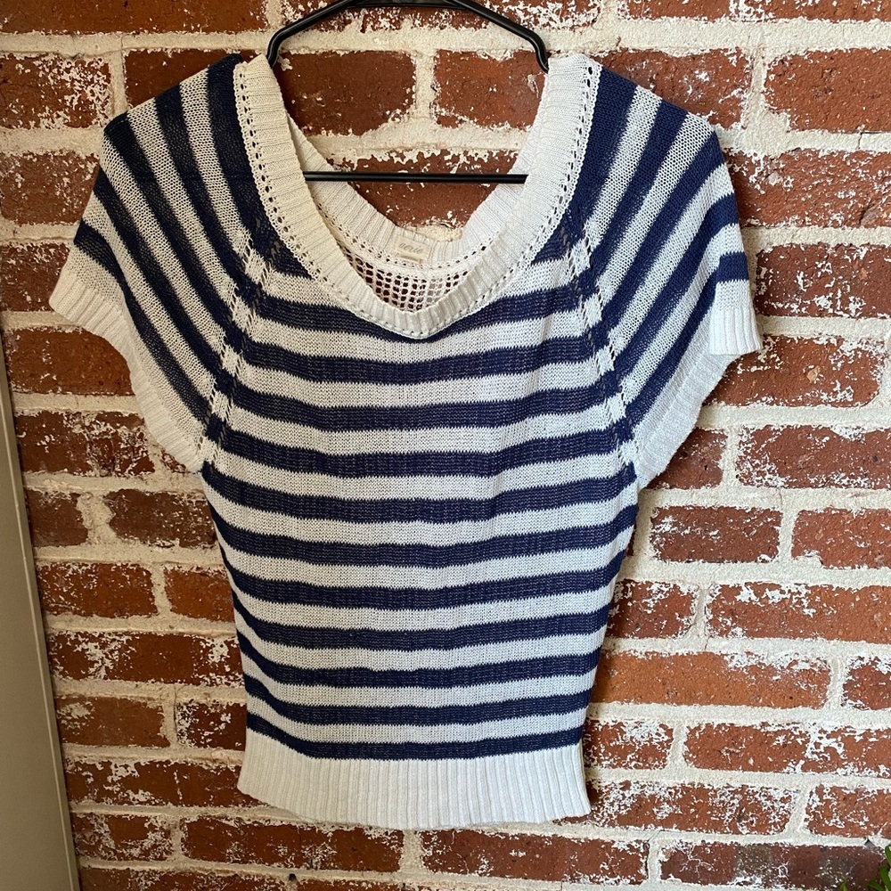 aerie blue and white striped summer knit top
